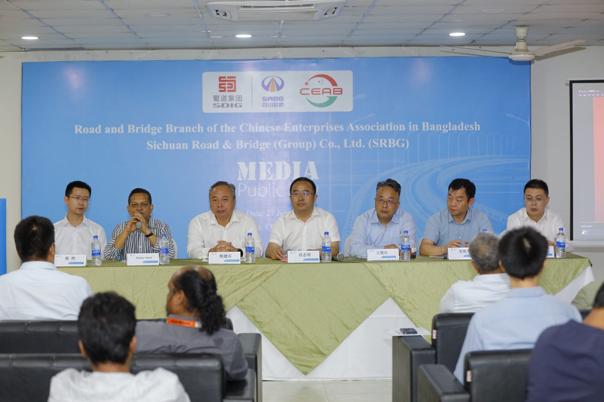 Postmaster Communication – Knowledge, Care, Commitment.